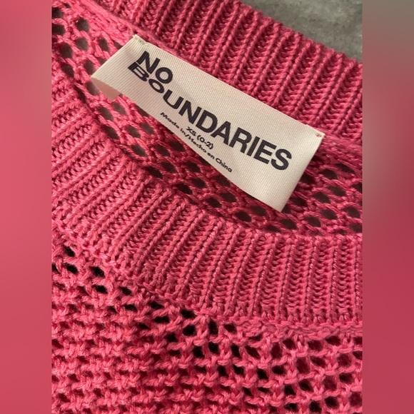 NWT No Boundaries Size XS Pink Mesh Long Sleeve Crew Neck Pullover Heart Sweater - Picture 11 of 12